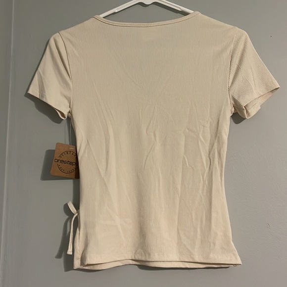 Women’s Cream Color Cross Over Top Size S - Picture 2 of 3